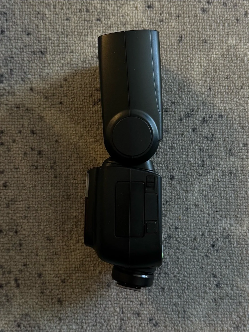 V860II-S TTL Camera Flash - Black w/soft case.